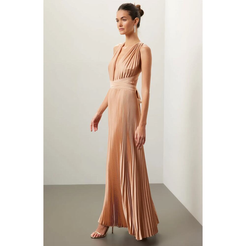 L'IDÉE Moderniste Gold Gown